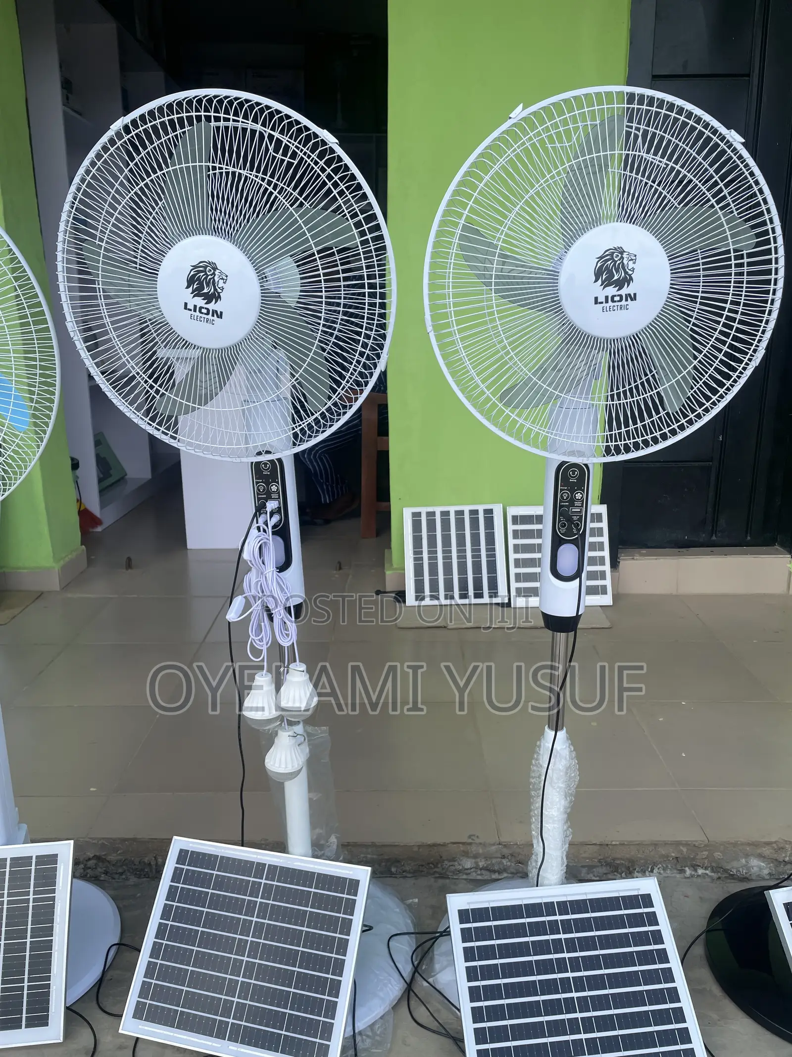Lion 16inches Solar Fan