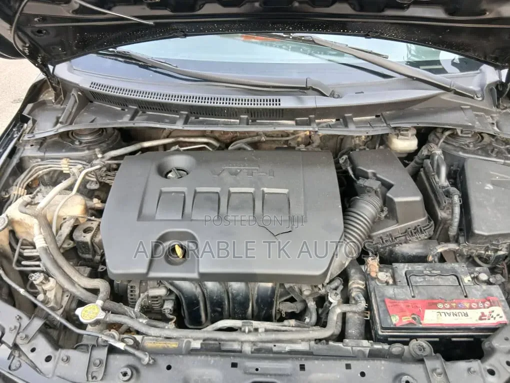 Toyota Corolla LE 4dr Sedan (1.8L 4cyl 4A) 2013 Black