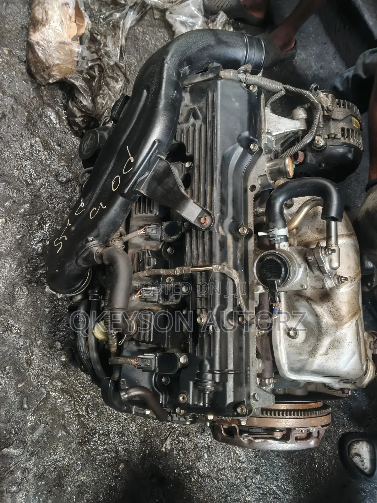 Toyota Hilux and Hummer Bus Engines