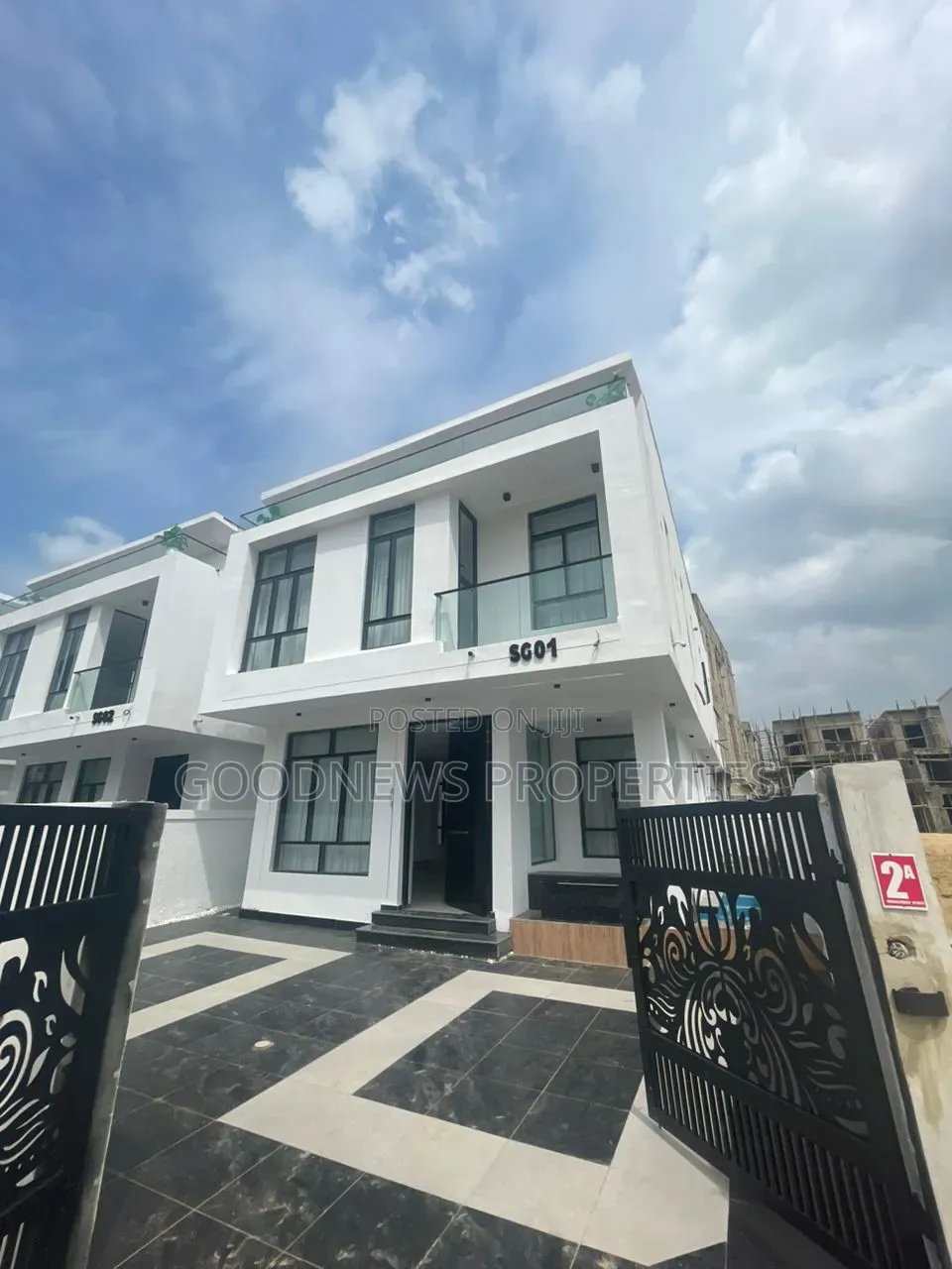 5bdrm Duplex in Chevron Toll Gate for sale