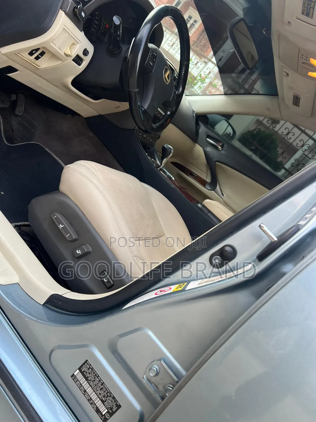 Lexus IS 250 2010 Blue