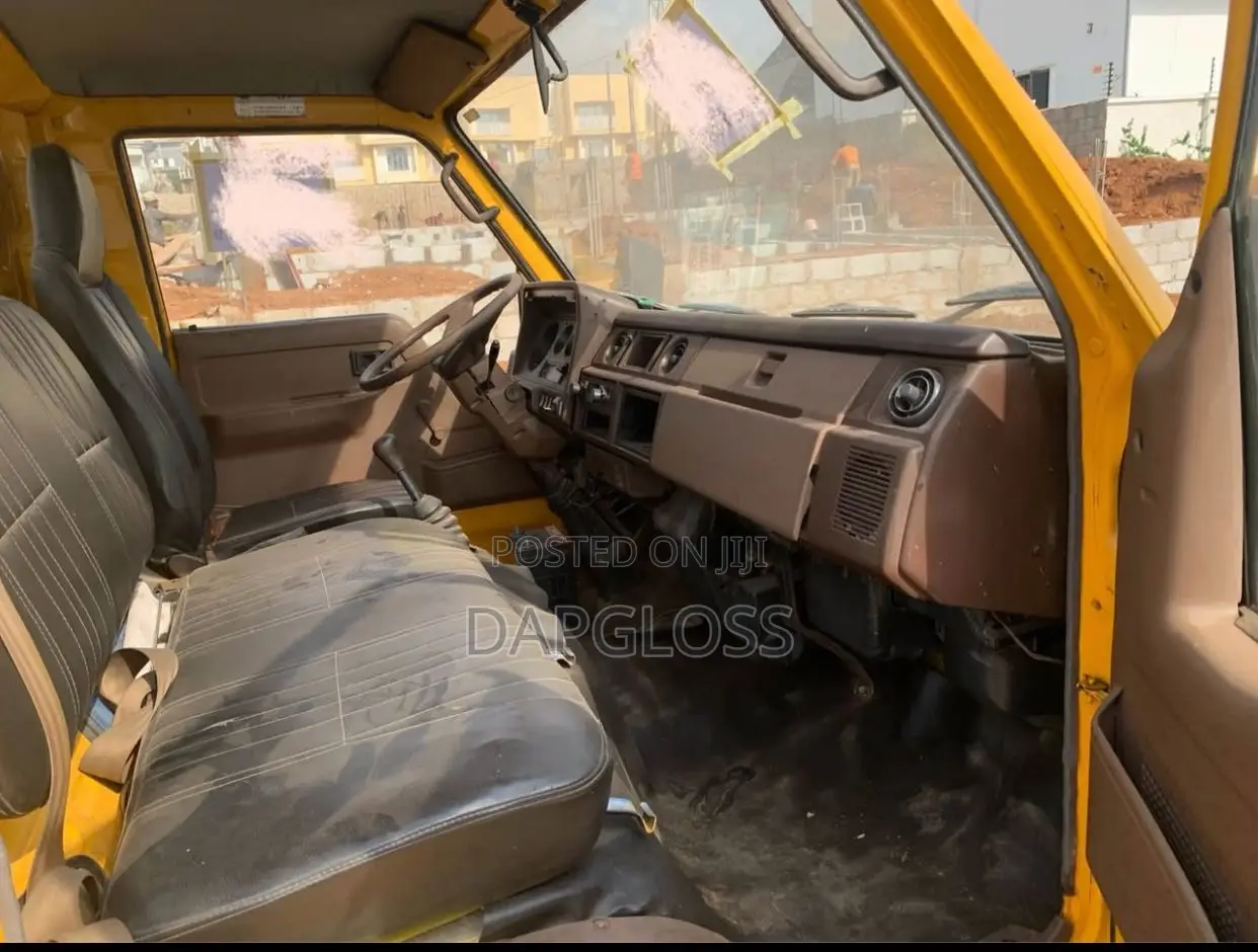 Toyota Dyna 400