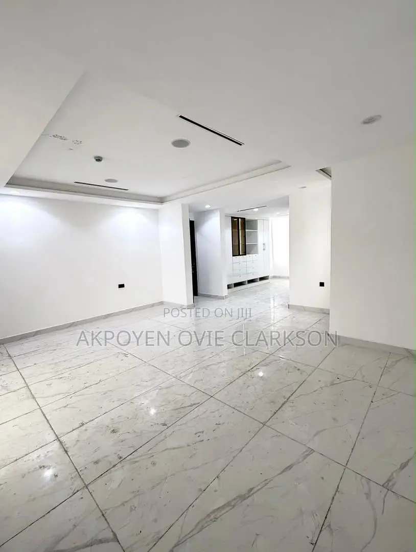 5bdrm Duplex in Guzape District for sale