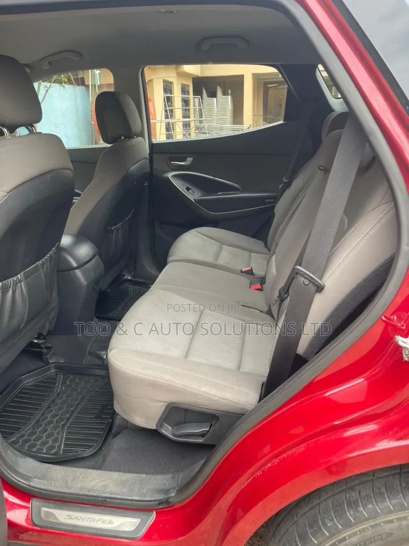 Hyundai Santa Fe 2018 Red