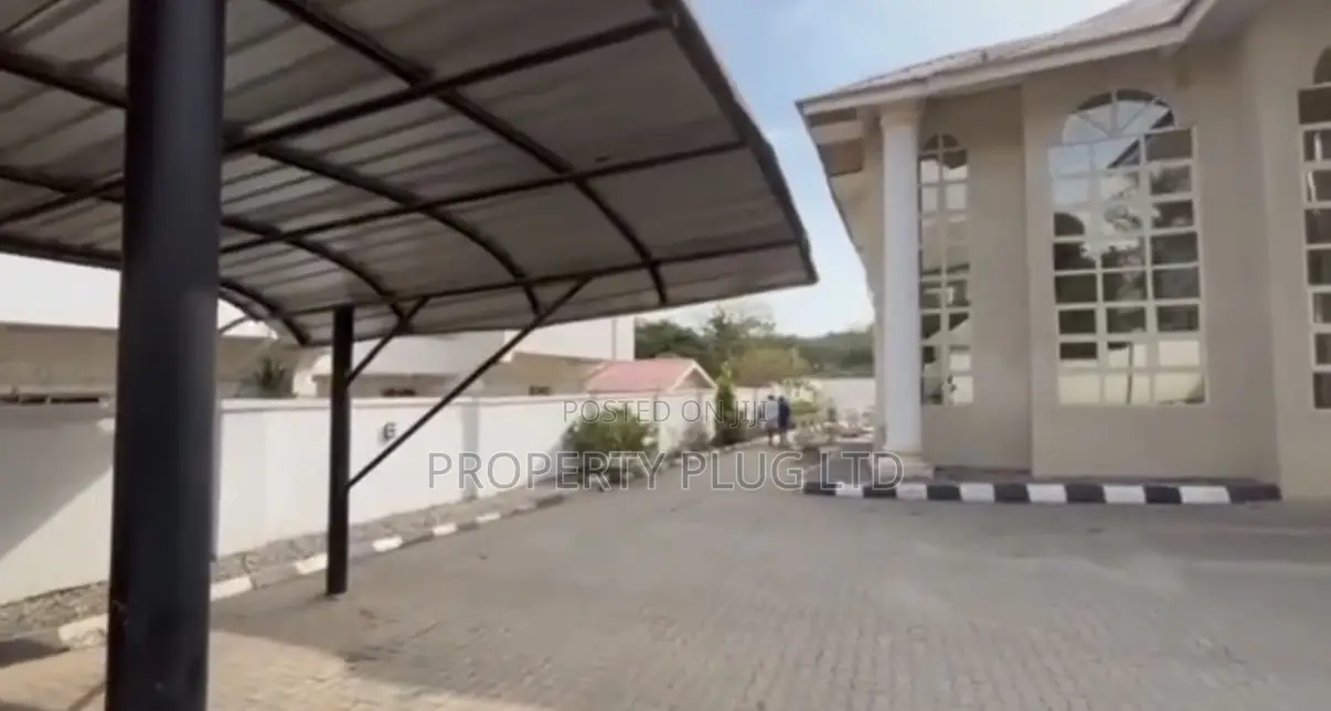 6bdrm Duplex in Maitama for sale