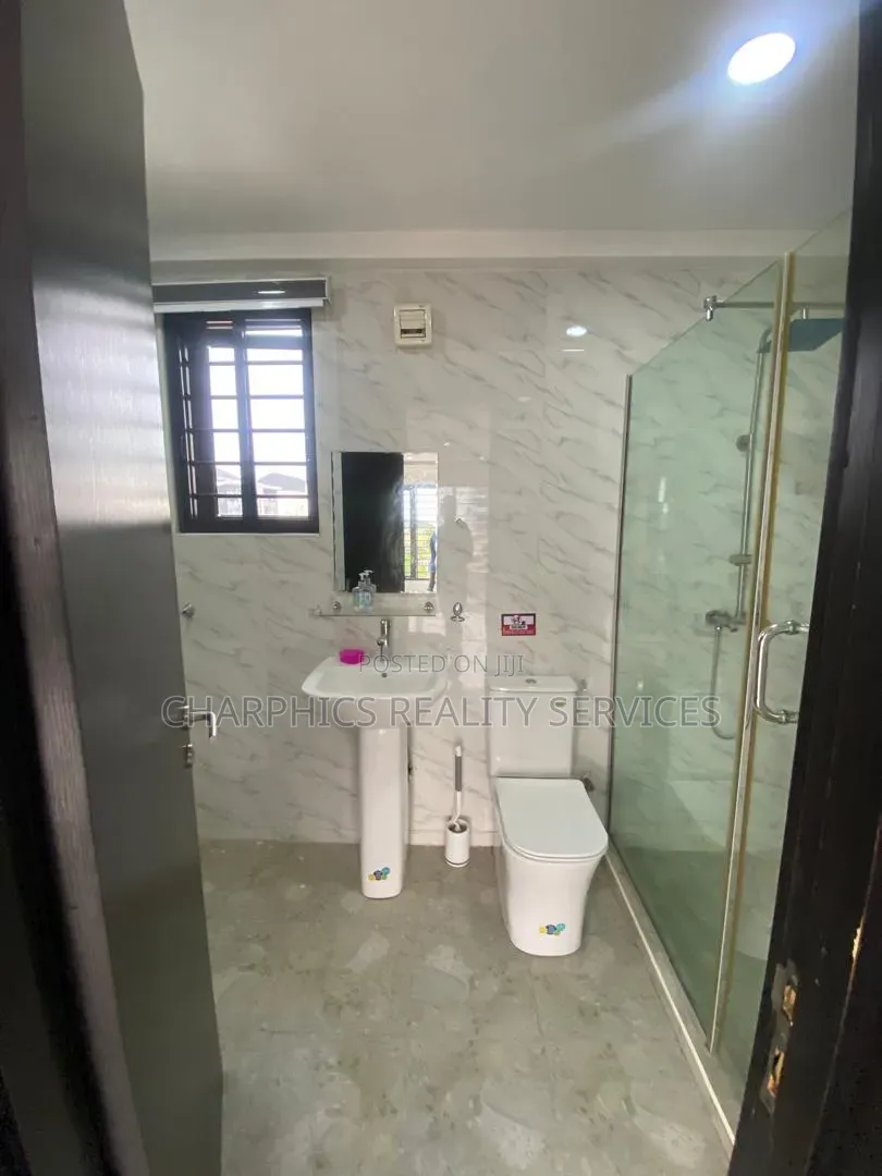3bdrm Apartment in Ikate for rent