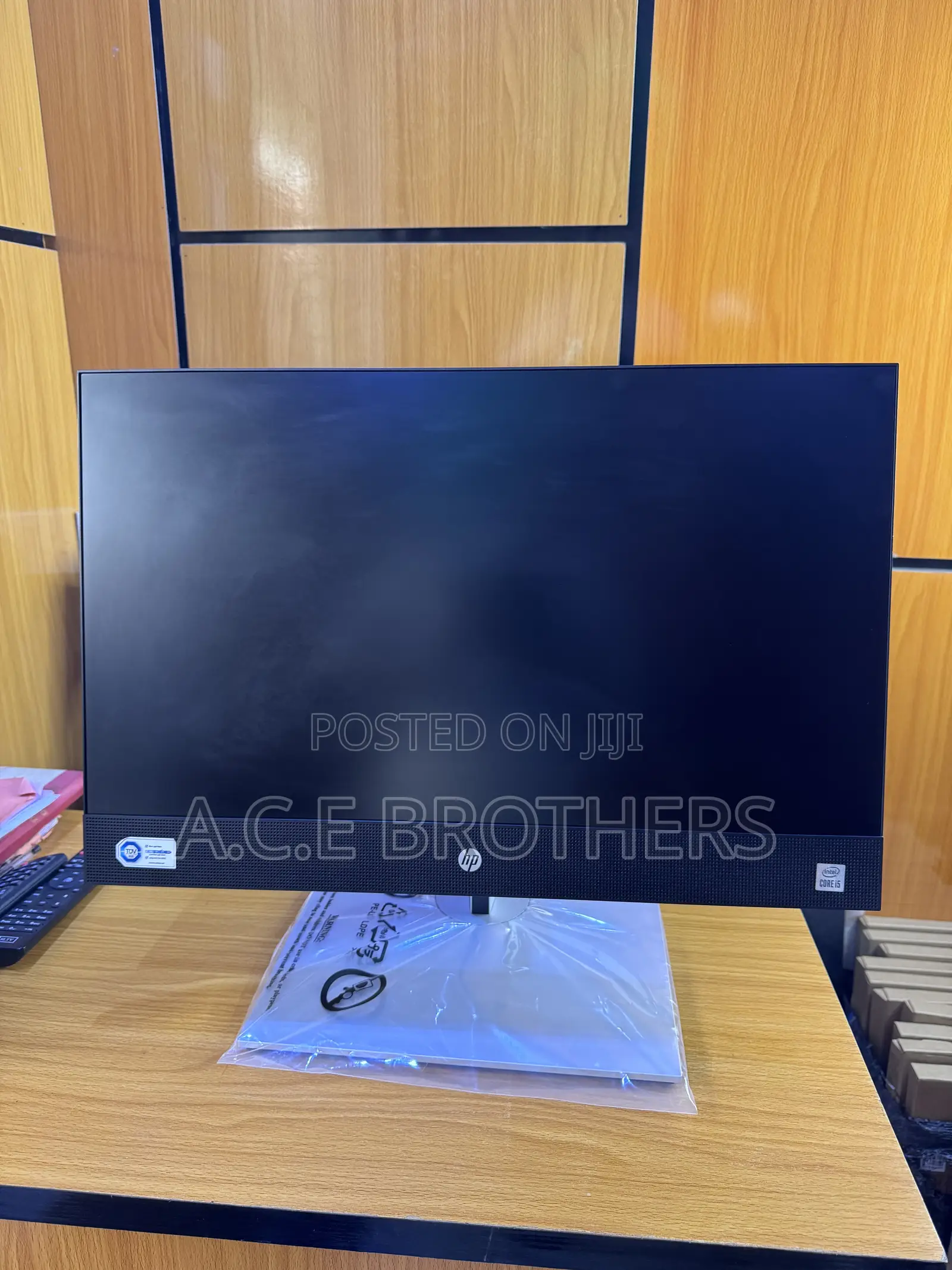 New Desktop Computer HP ProOne 400 8GB Intel Core i5 SSD 512GB