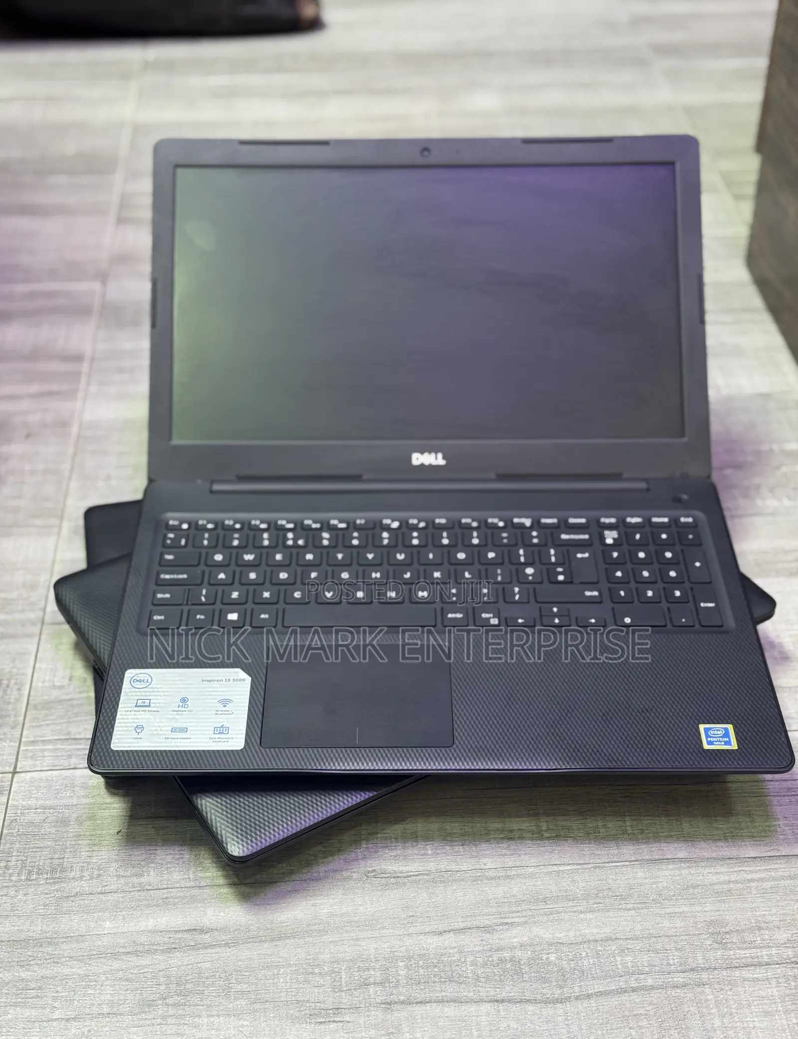 Laptop Dell Inspiron 15 3531 4GB Intel Pentium SSD 128GB