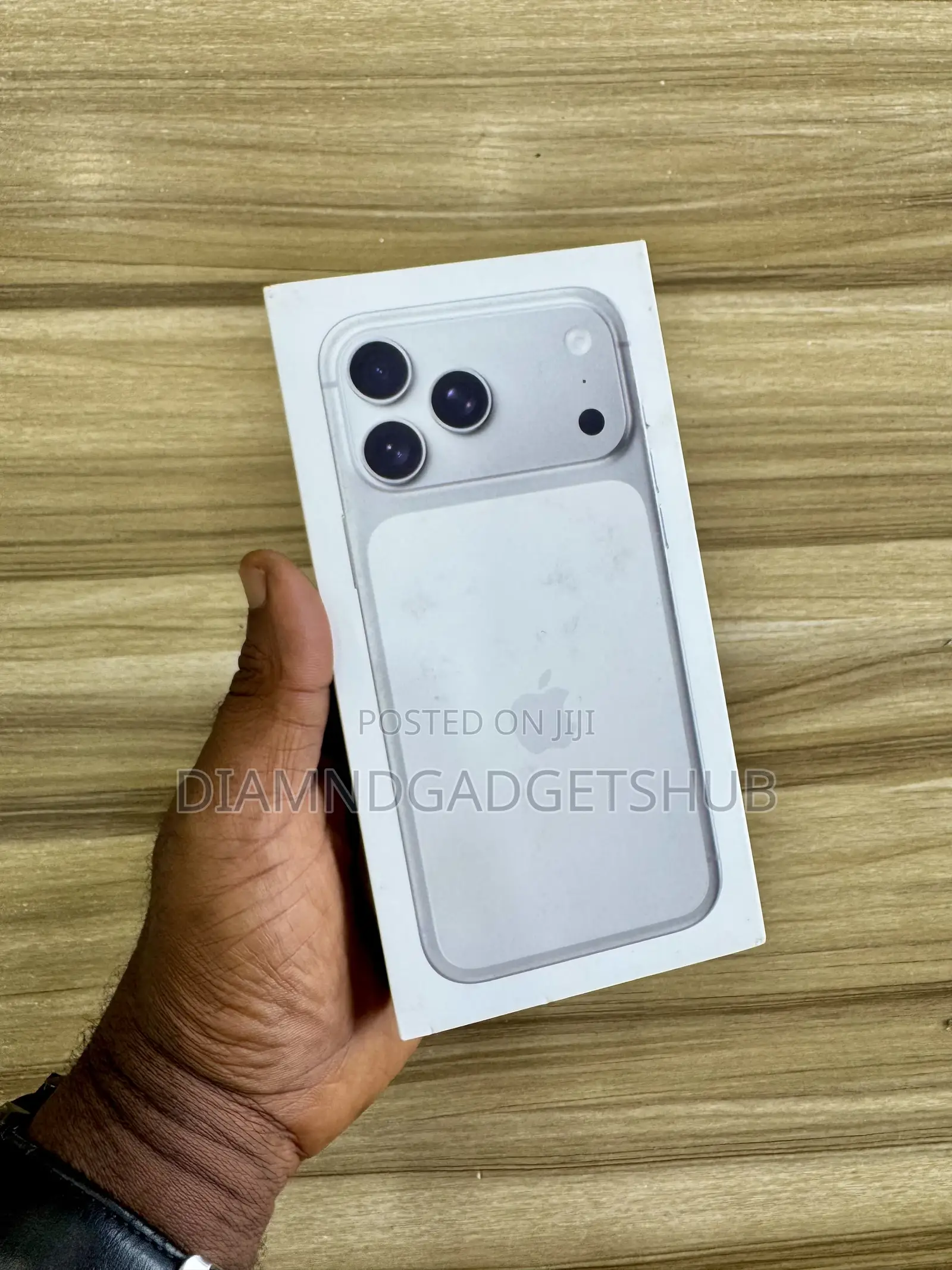 New Apple iPhone 17 Pro Max 256 GB Orange