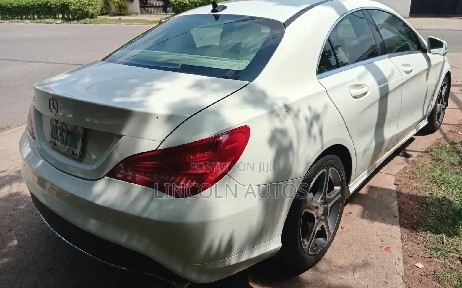 Mercedes-Benz CLA-Class CLA 250 Sedan 2017 Off white