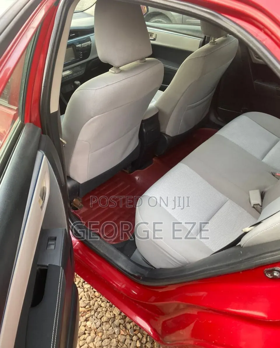 Toyota Corolla 2016 Red