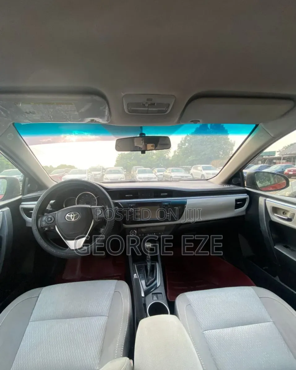 Toyota Corolla 2016 Red