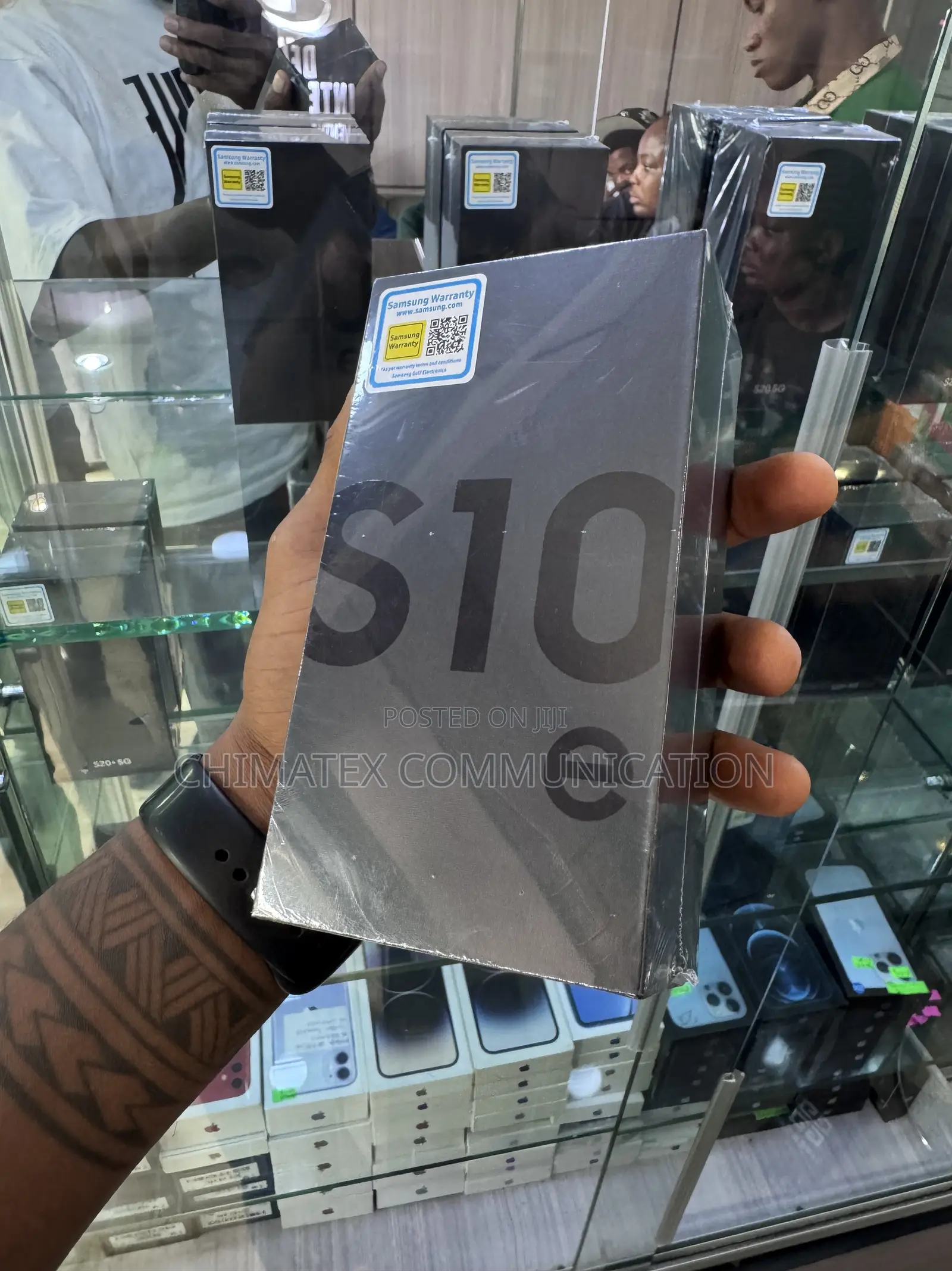 New Samsung Galaxy S10e 128 GB Black