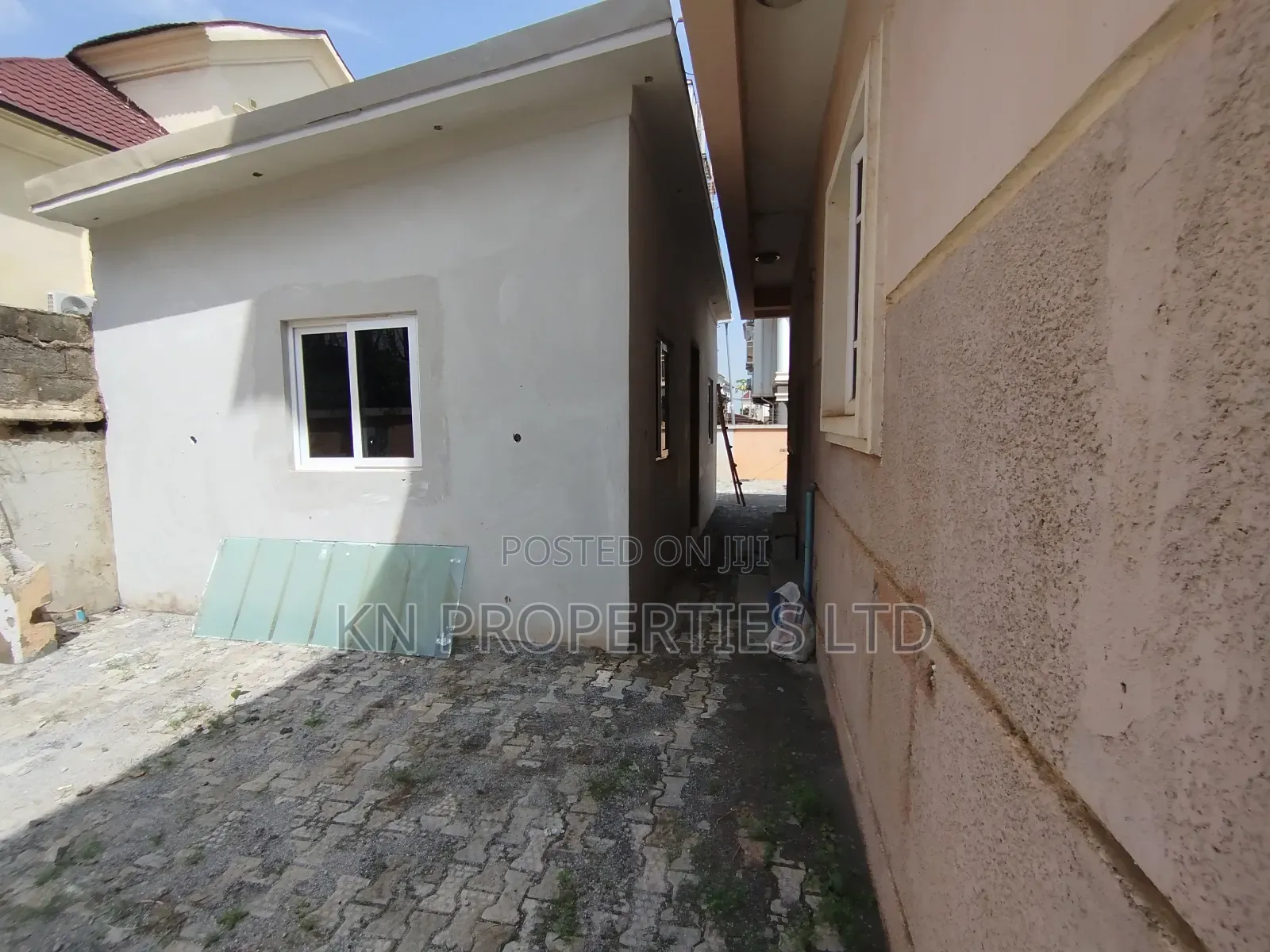 6bdrm Duplex in Gaduwa for rent