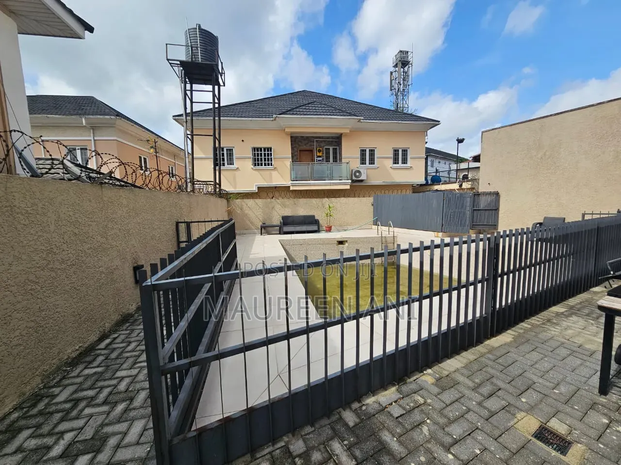 4bdrm Duplex in Parkview Estate for sale