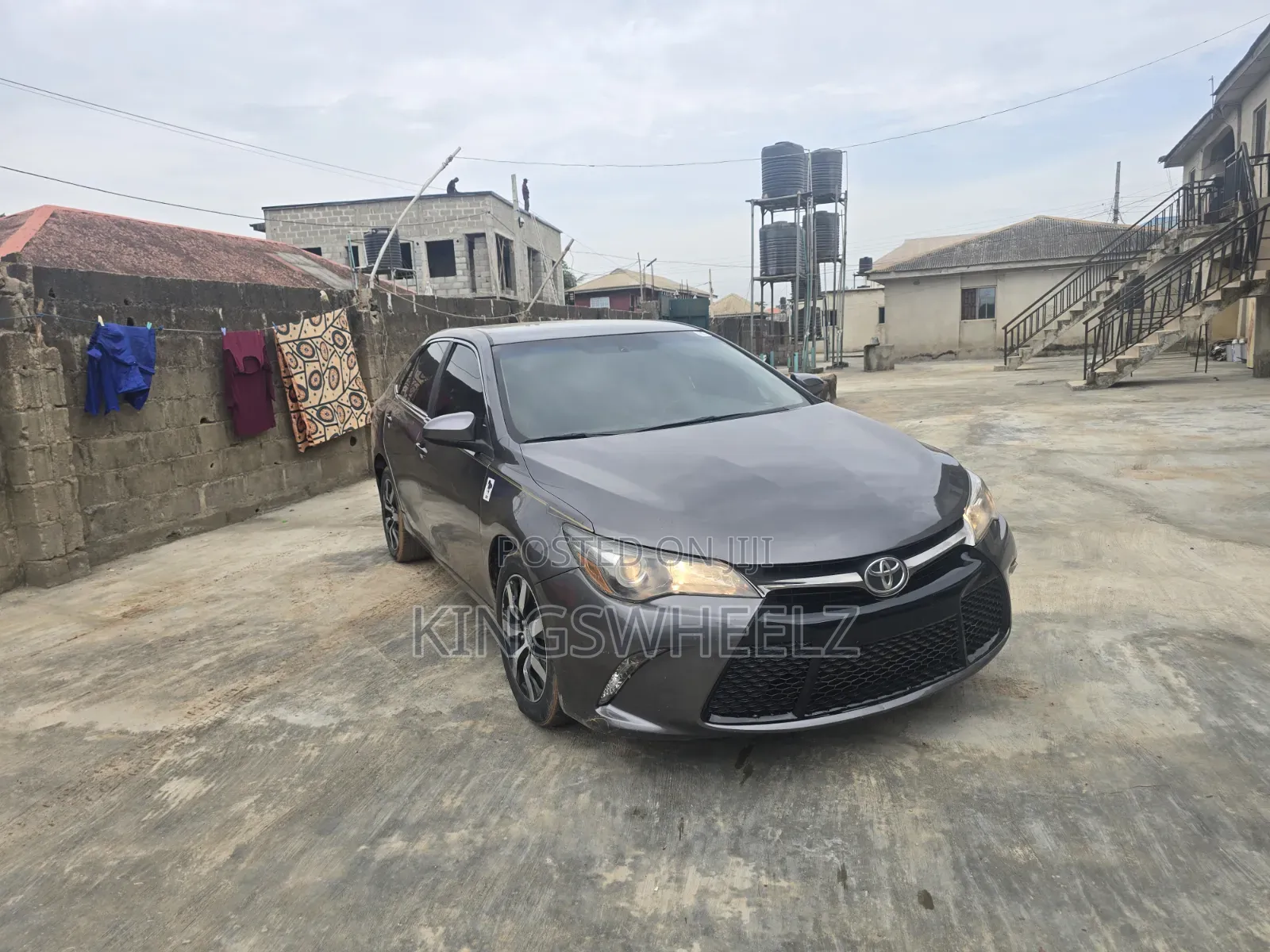 Toyota Camry SE 4dr Sedan (2.5L 4cyl 6A) 2017 Gray
