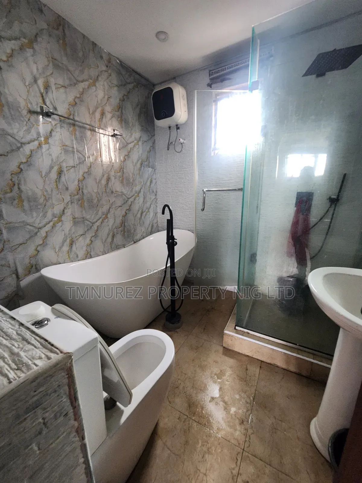 Studio Apartment in Chevron for rent