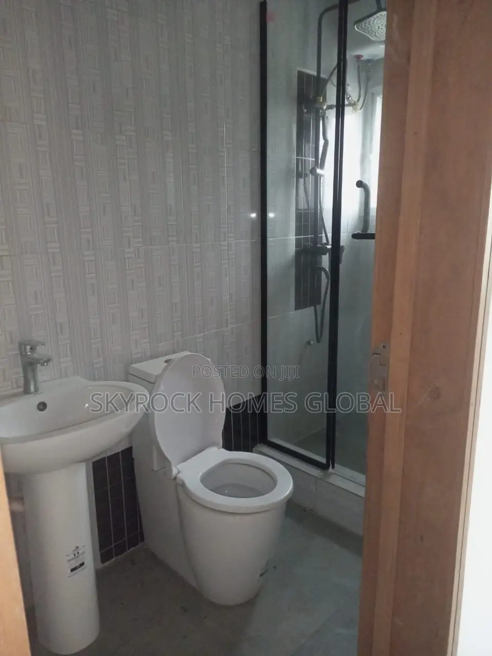 4bdrm Duplex in VGC / Ajah for rent