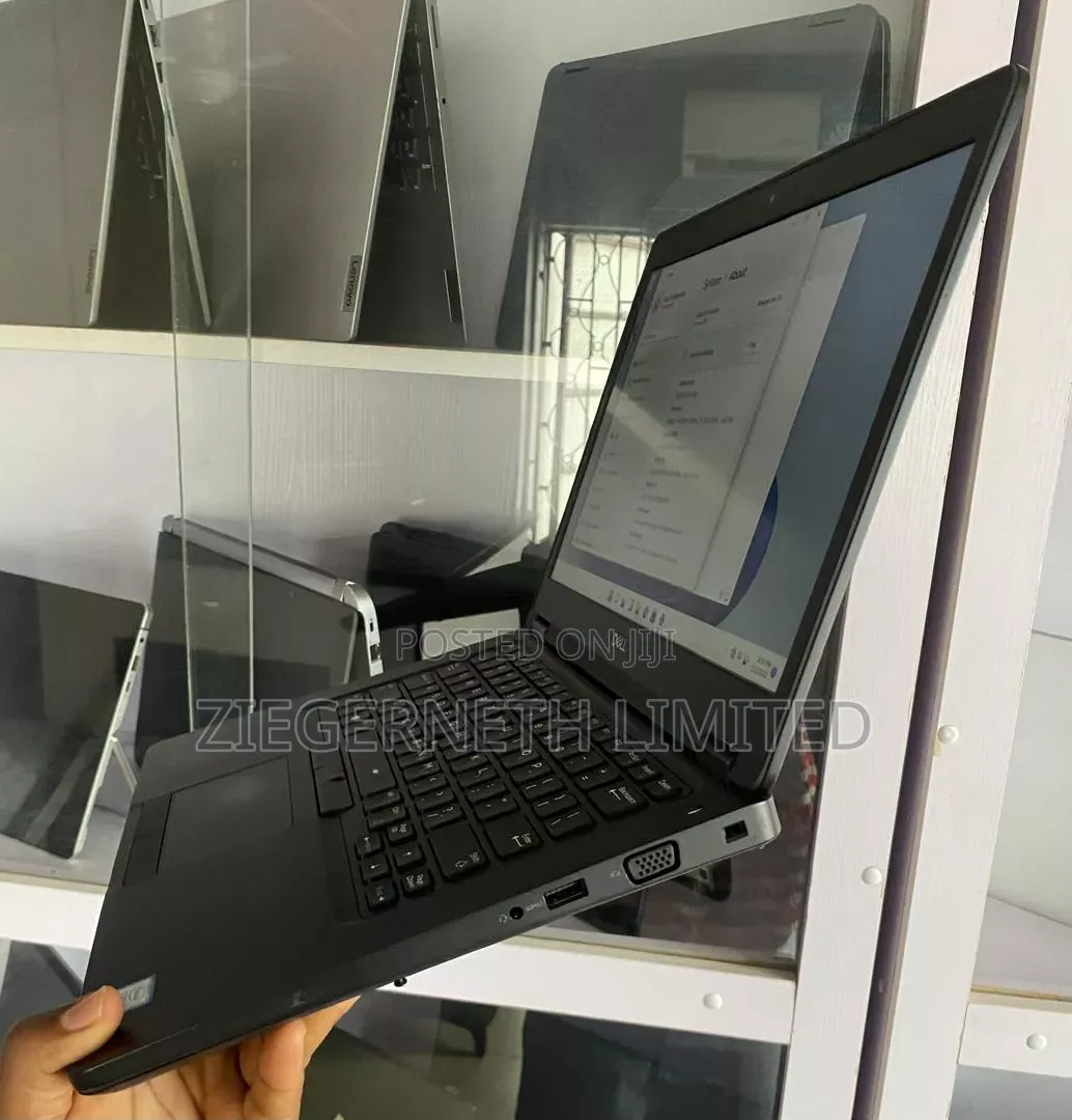 Laptop Dell Latitude 5491 8GB Intel Core i5 SSD 256GB