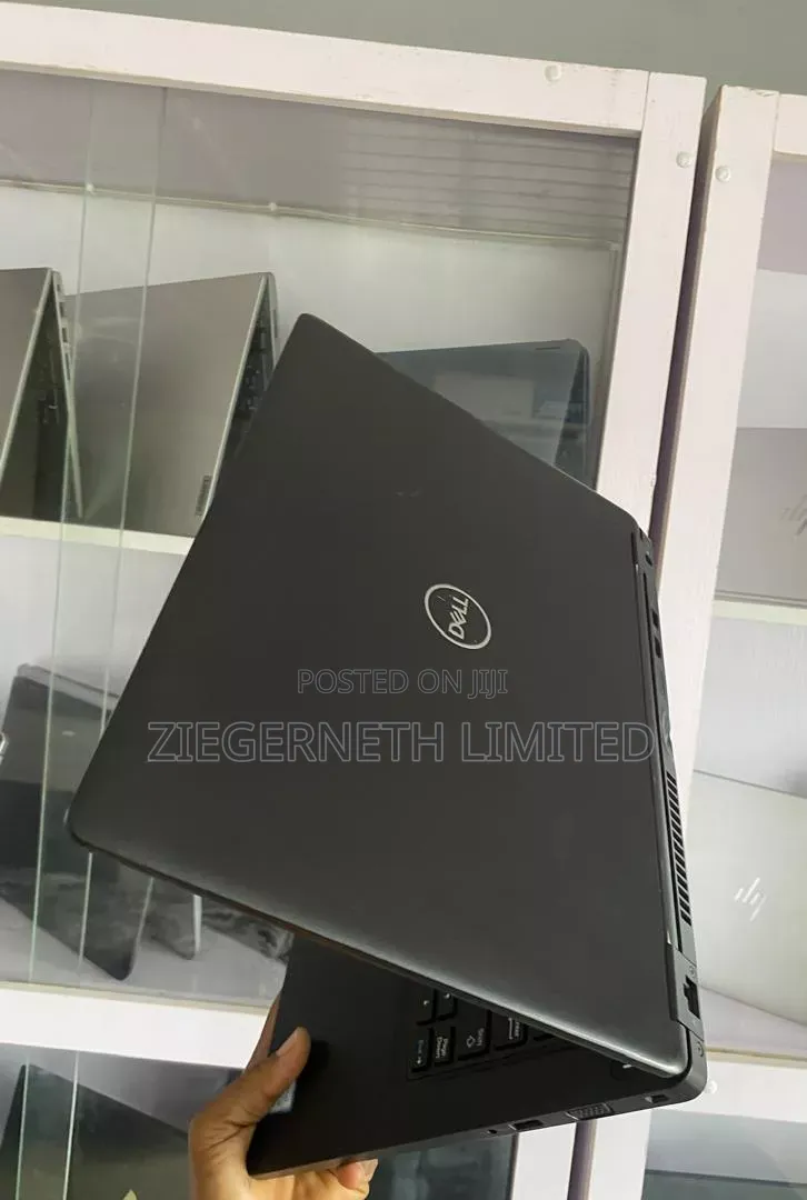 Laptop Dell Latitude 5491 8GB Intel Core i5 SSD 256GB