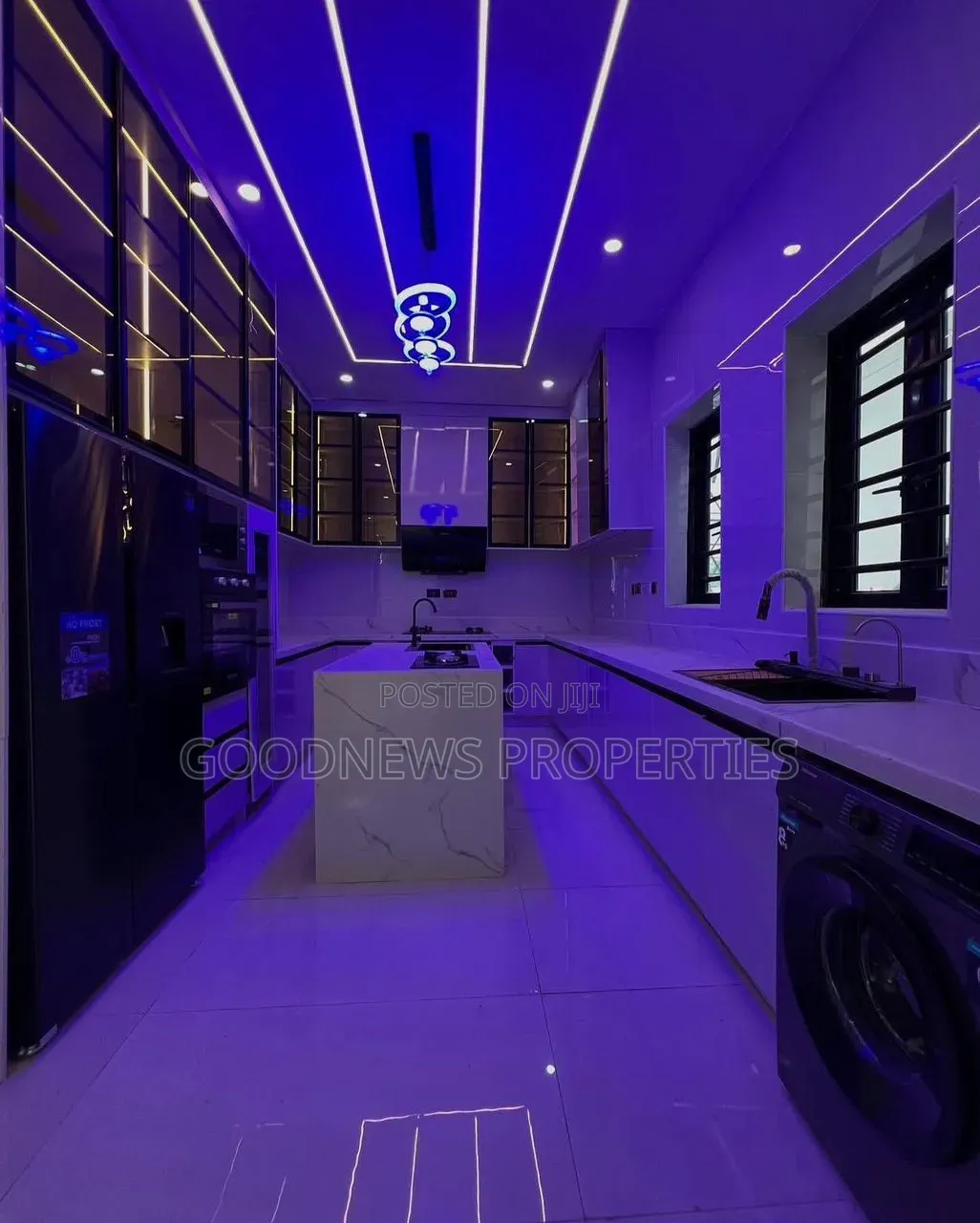5bdrm Duplex in Chevron Toll Gate for sale
