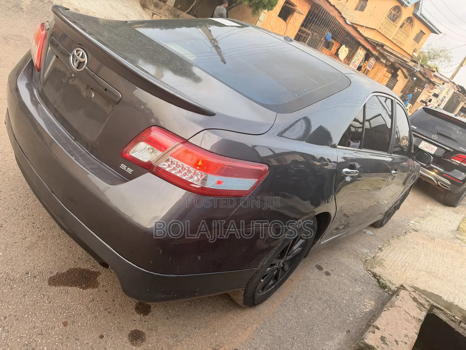 Toyota Camry SE 4dr Sedan (2.5L 4cyl 6A) 2011 Gray