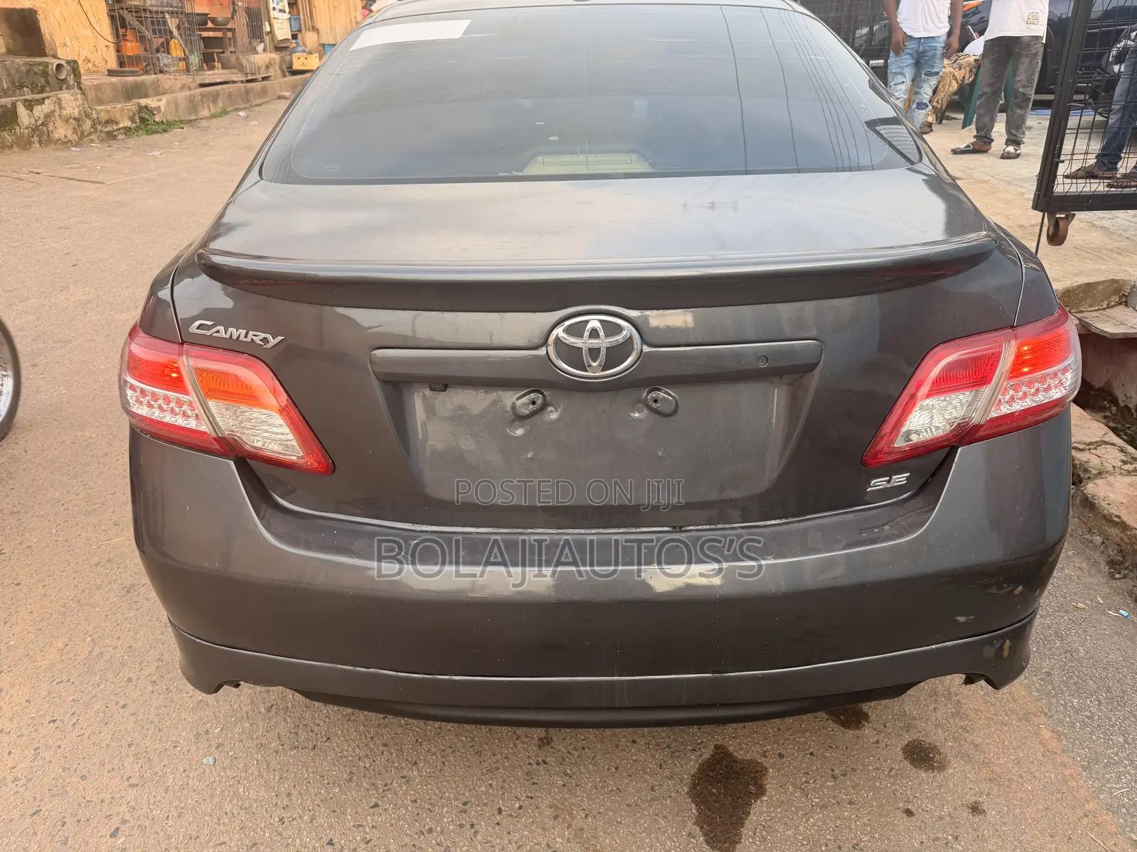 Toyota Camry SE 4dr Sedan (2.5L 4cyl 6A) 2011 Gray