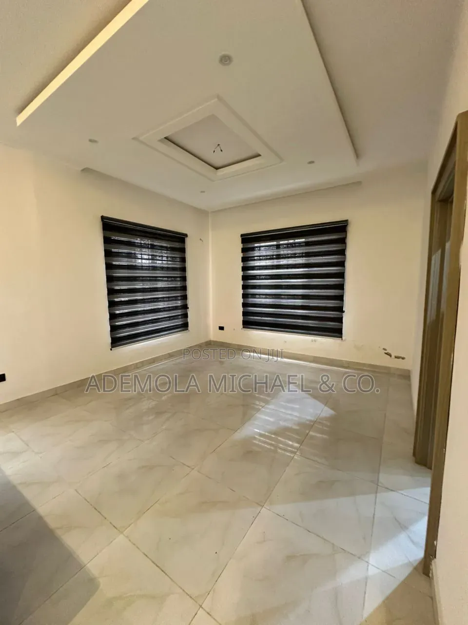 6bdrm Duplex in Mini Estate, Guzape District for sale