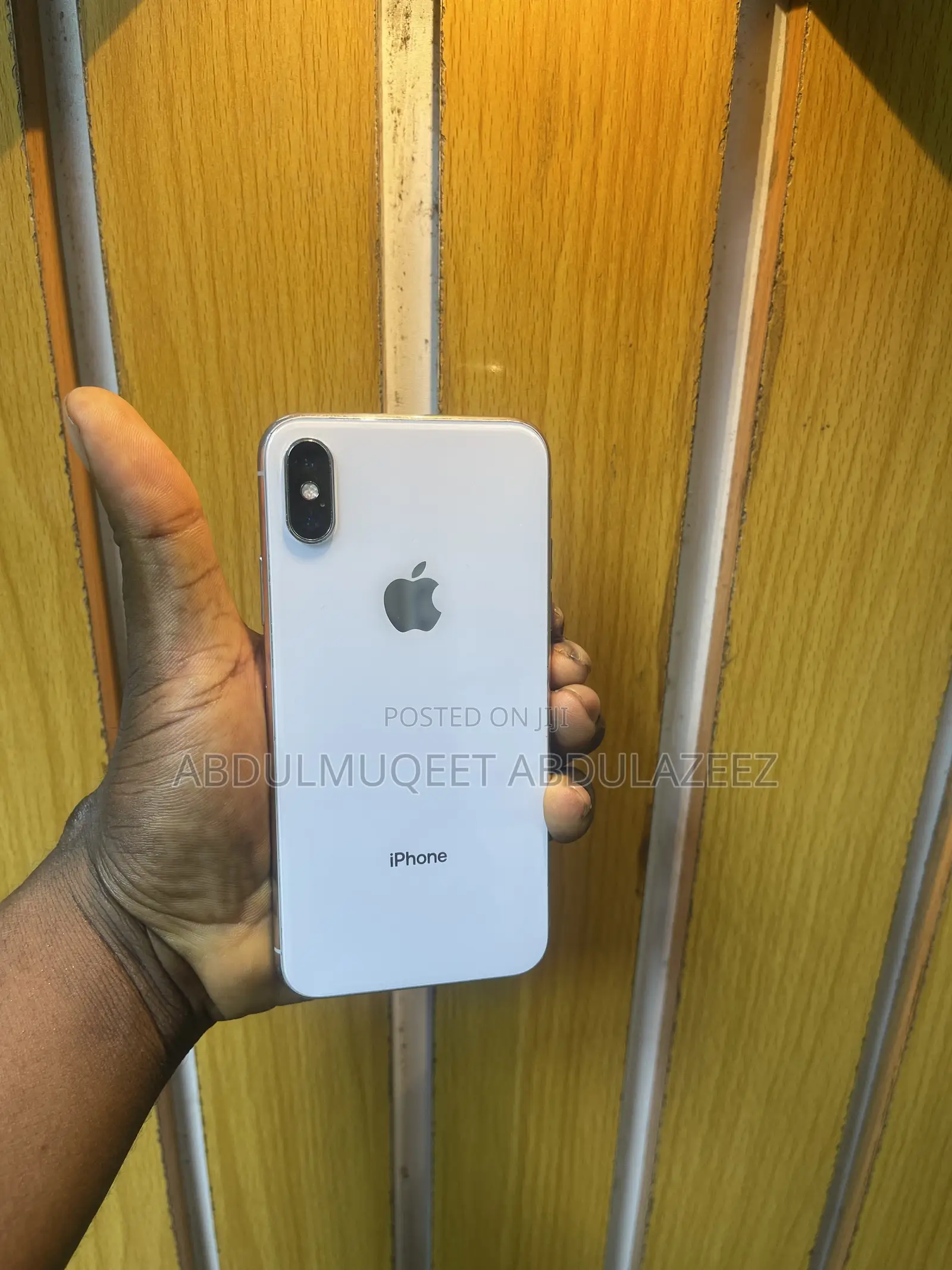 Apple iPhone X 64 GB White