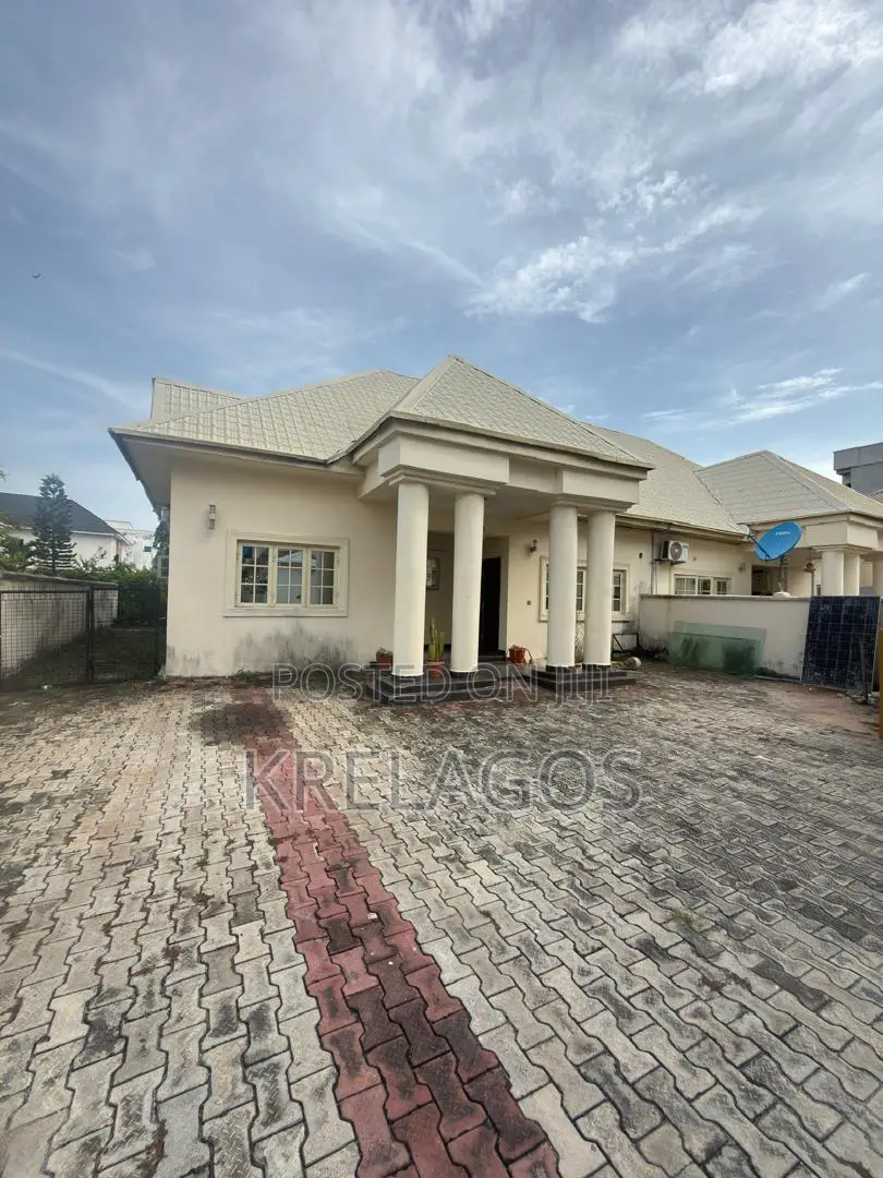 3bdrm Duplex in Lekki Phase 1 for rent