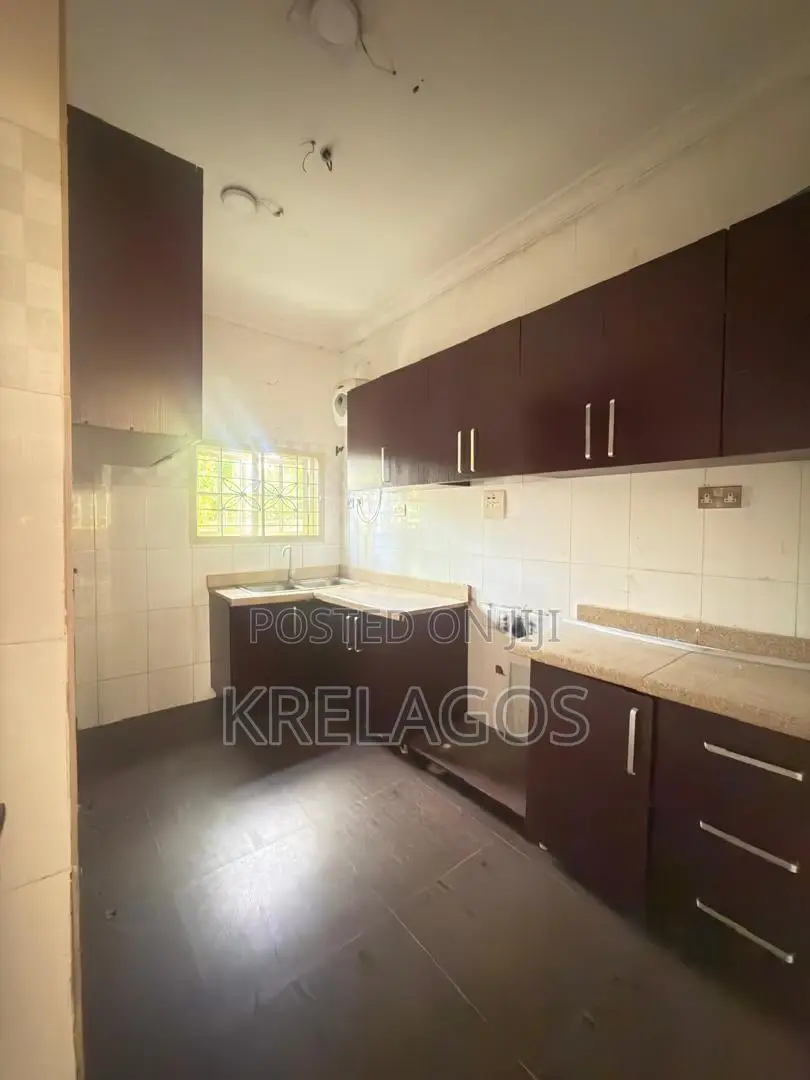 3bdrm Duplex in Lekki Phase 1 for rent