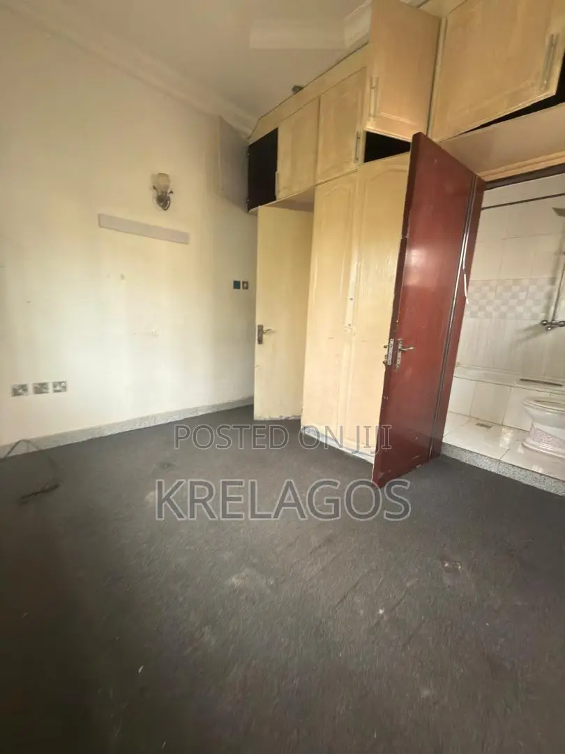 3bdrm Duplex in Lekki Phase 1 for rent