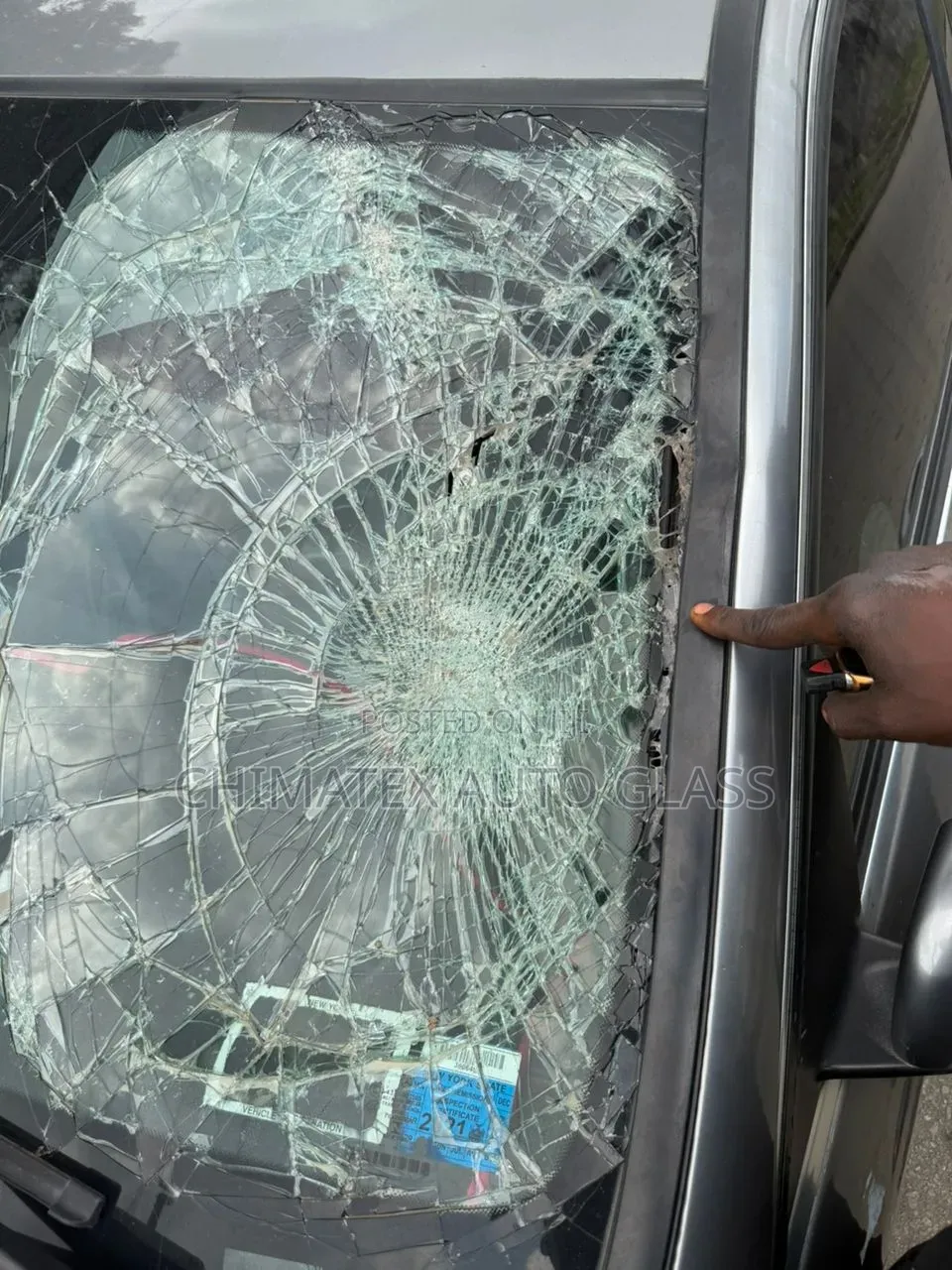 C300 2014 Windscreen Glass Available at Chimatex