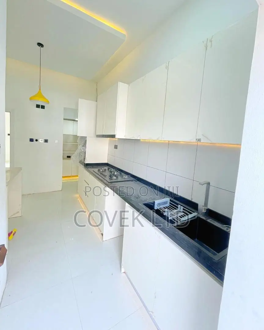 4bdrm Townhouse / Terrace in Creeklane Estate, for rent