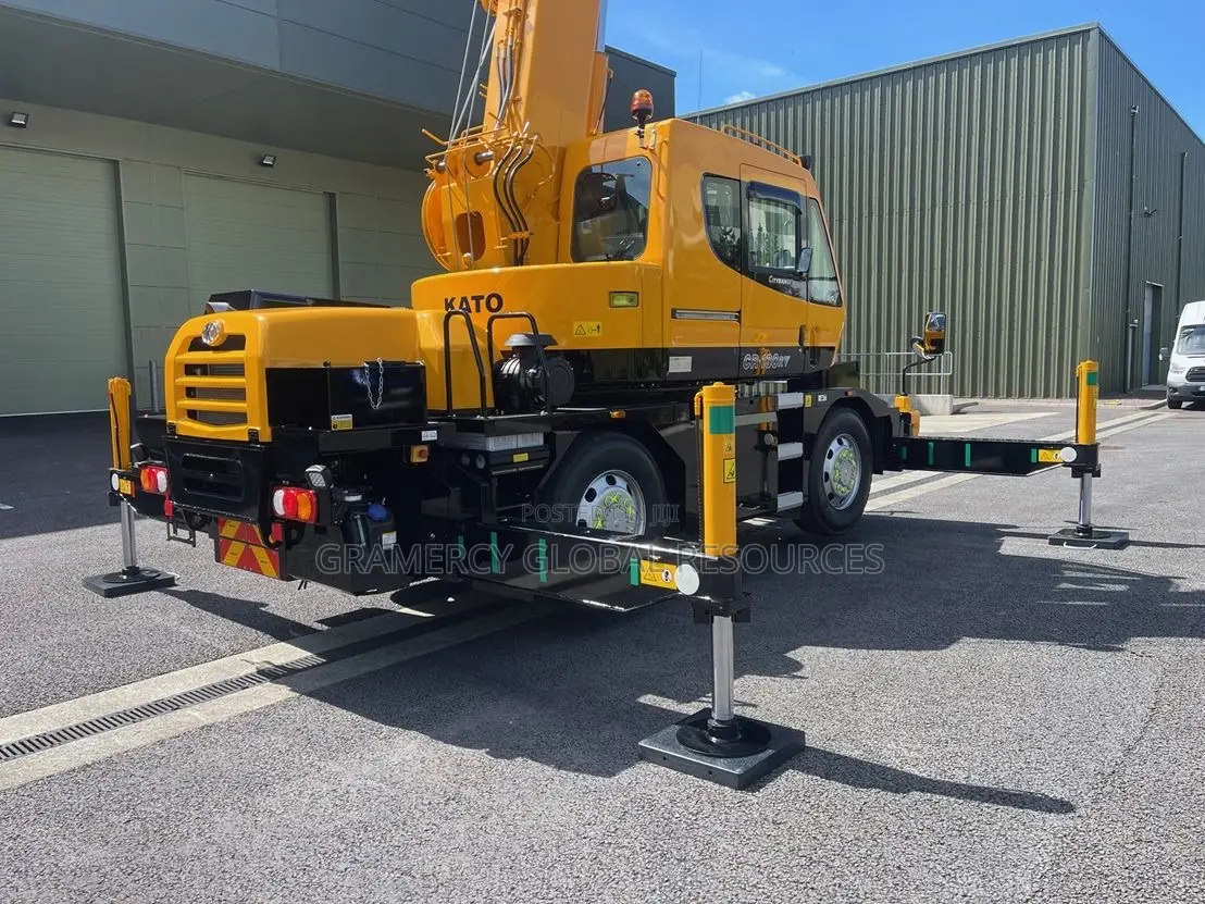 Foreign Used Kato 10 Tons Mini Mobile Crane for Sale