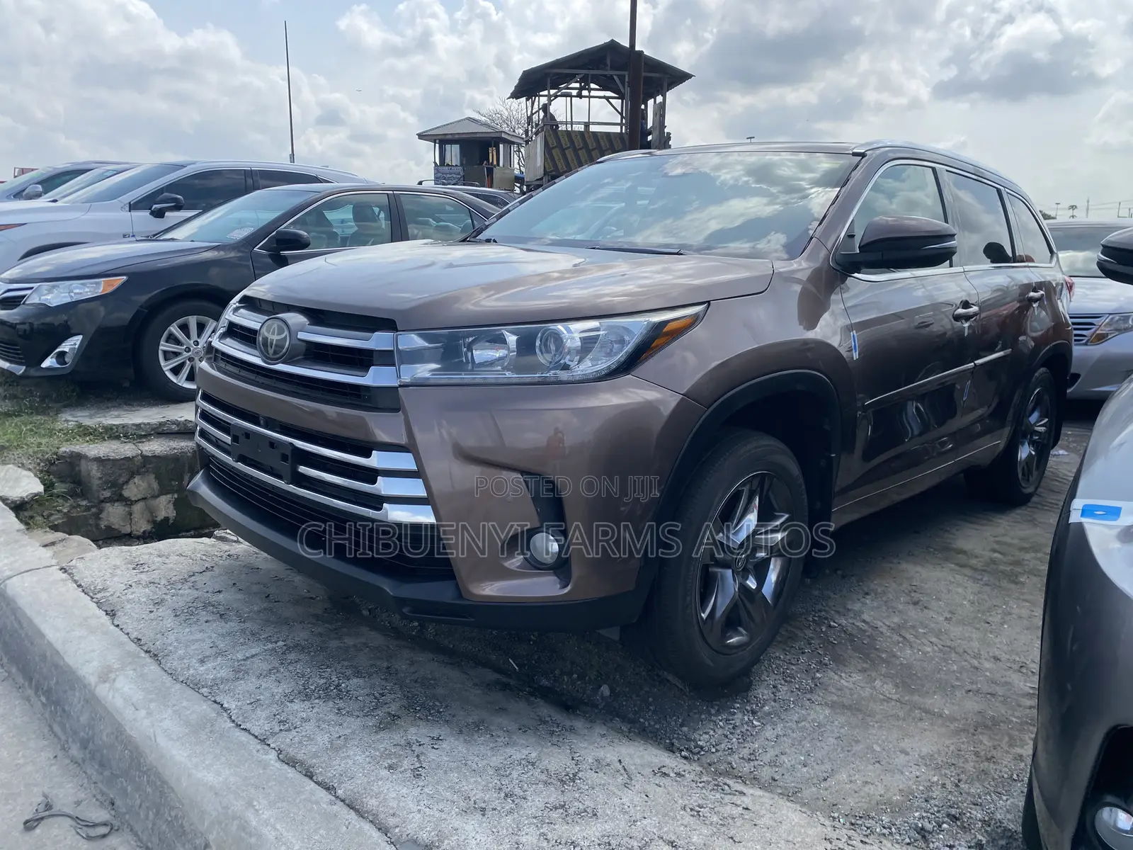 Toyota Highlander Limited Platinum 4x4 V6 (3.5L 6cyl 8A) 2018 Brown