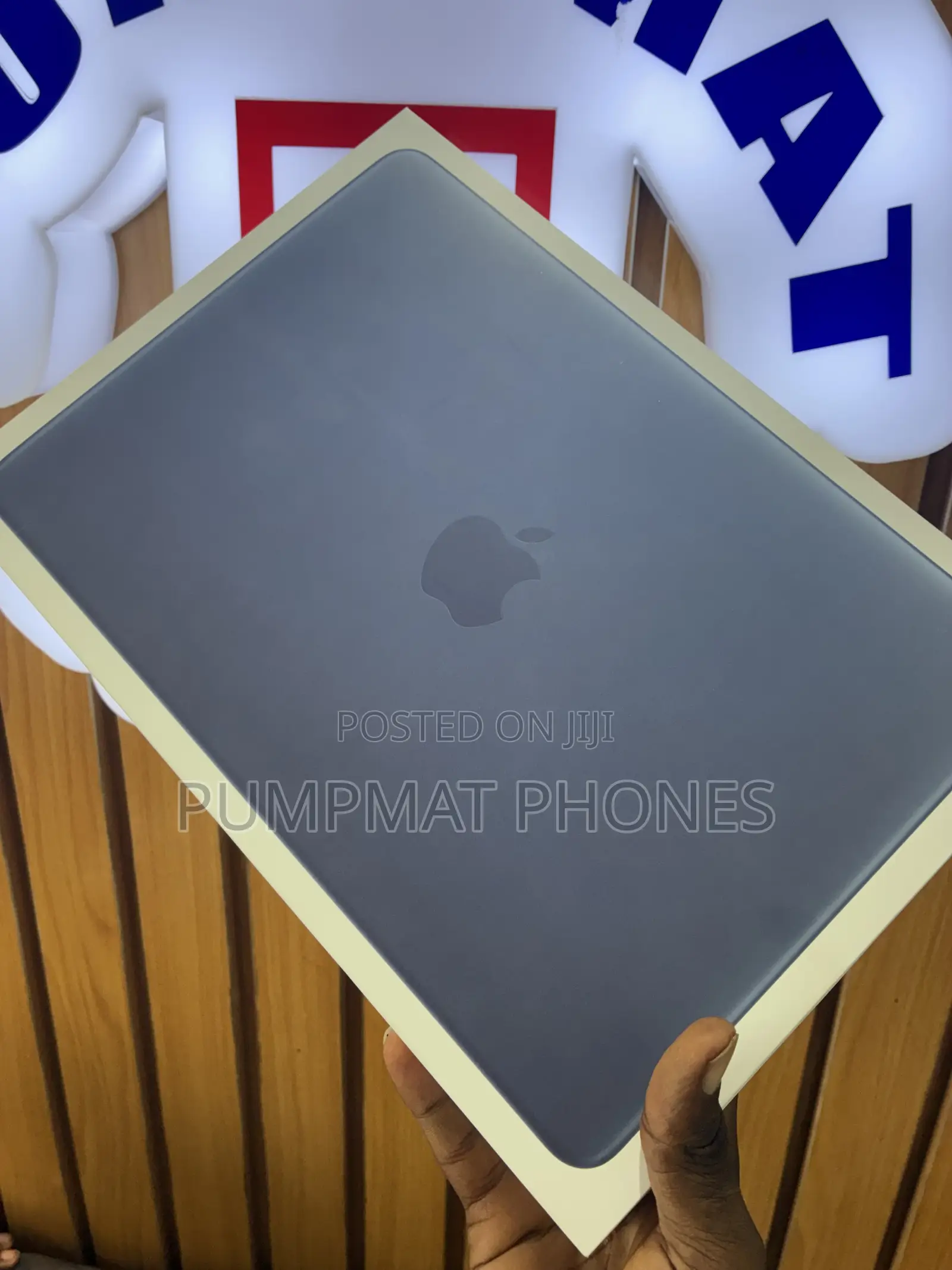 New Laptop Apple MacBook Neo 2026 8GB HDD 256GB