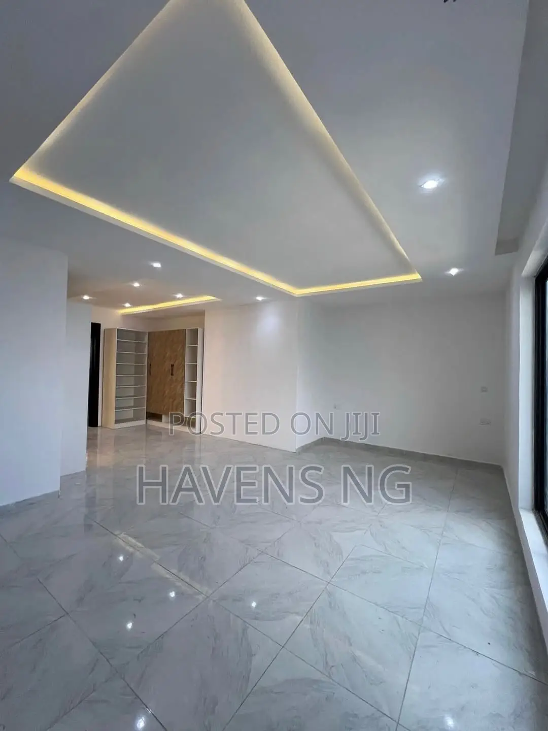 4bdrm Duplex in Ologolo for sale
