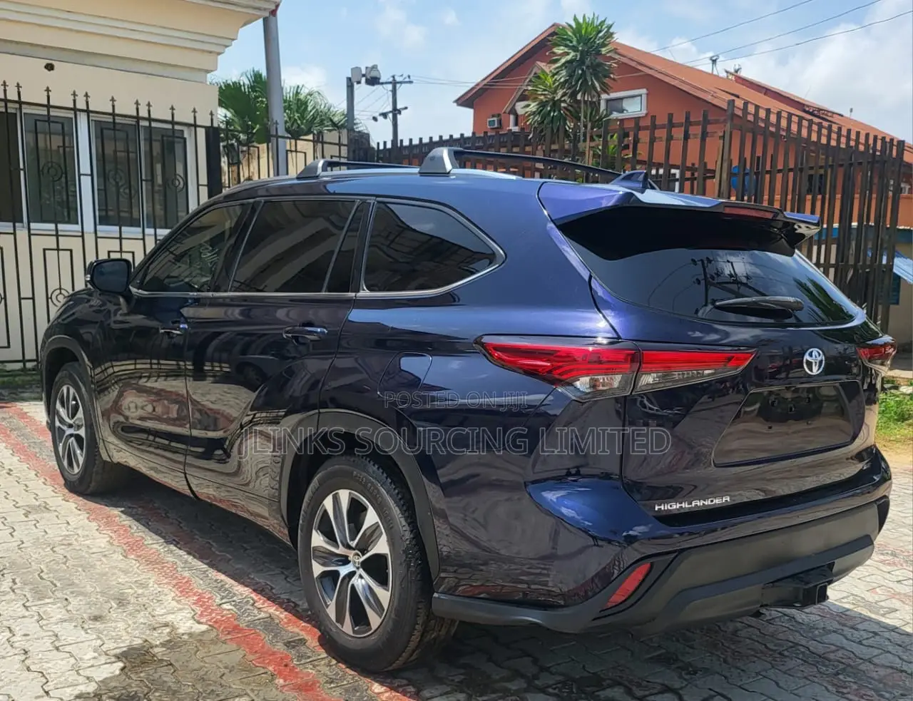 Toyota Highlander XLE FWD 2020 Blue