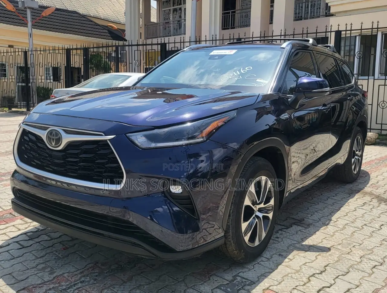 Toyota Highlander XLE FWD 2020 Blue