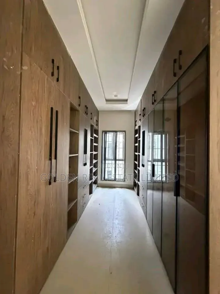 4bdrm Duplex in Guzape District for sale