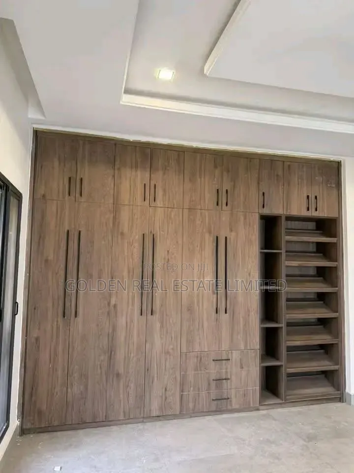 4bdrm Duplex in Guzape District for sale
