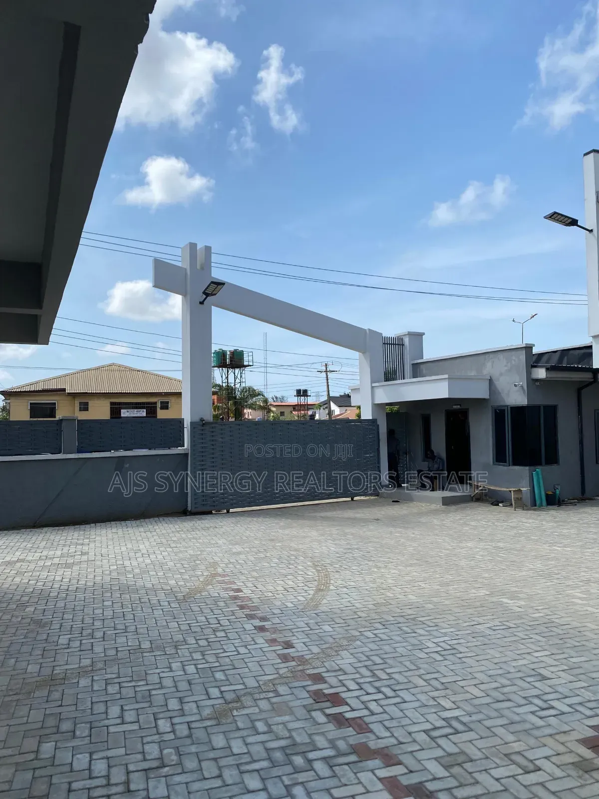 4bdrm Duplex in Thomas Estate for rent