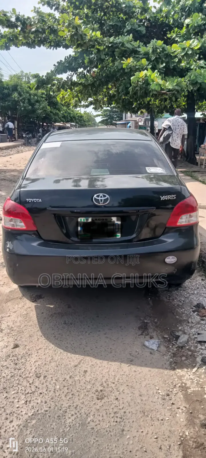 Toyota Yaris Base Hatchback 5dr 2010 Black