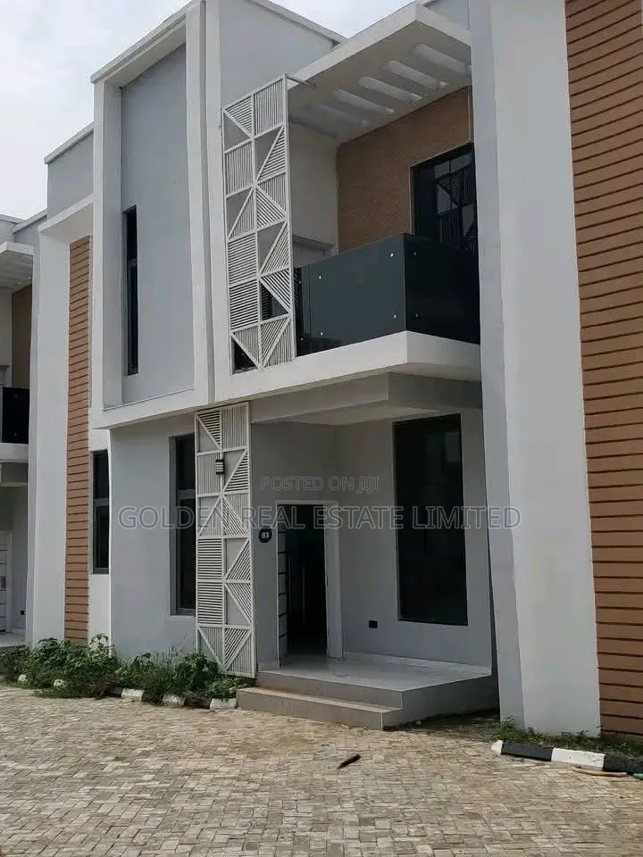 4bdrm Townhouse / Terrace in Asokoro for rent