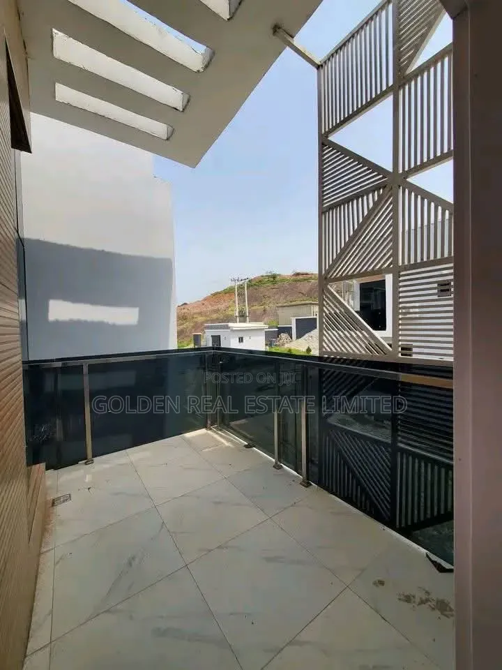 4bdrm Townhouse / Terrace in Asokoro for rent