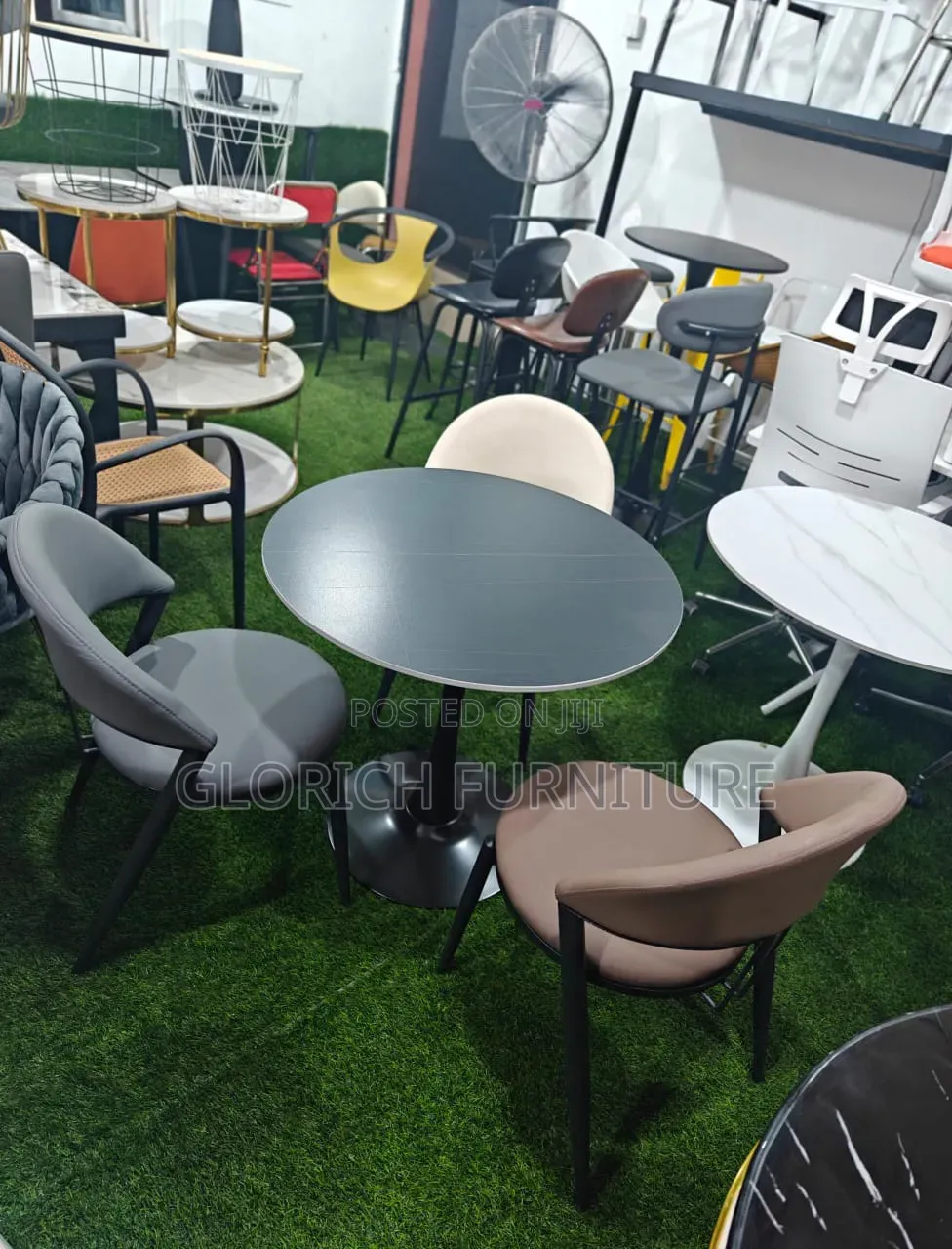 Round Bistro Table Set –Ash Grey Top,Tulip Base Leather Accent Chair