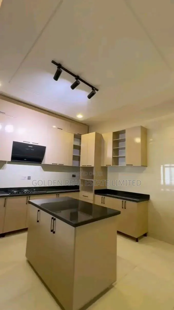 3bdrm Bungalow in Apo District Abuja for sale