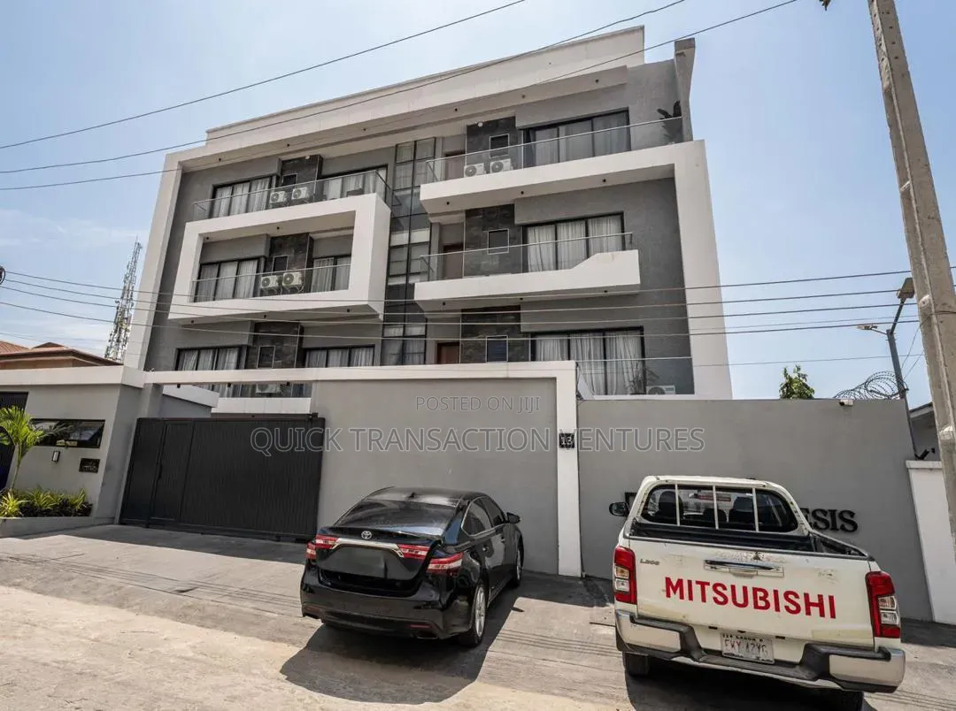 2bdrm Block of Flats in Lekki Phase 1 for rent