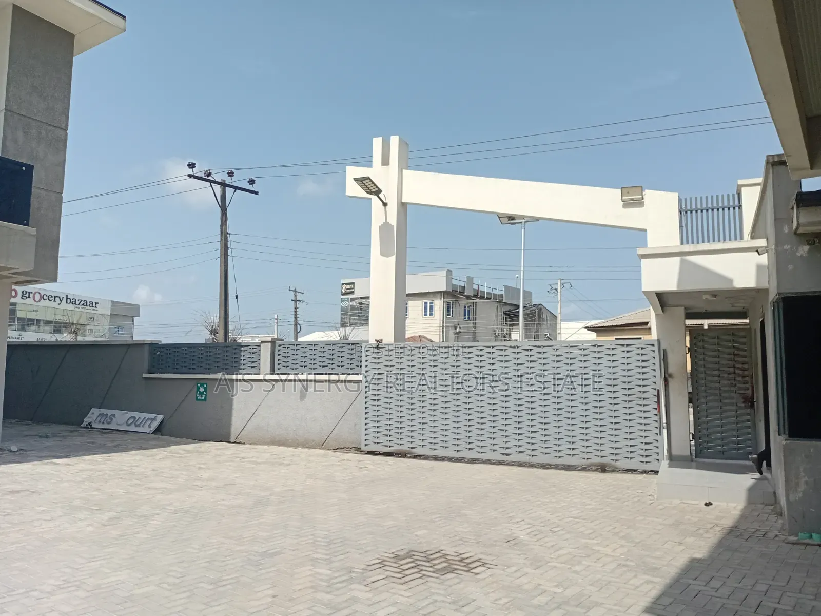 4bdrm Duplex in Royal Palm Court, Ado / Ajah for sale